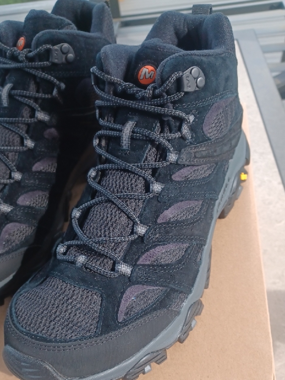 NEW MERRELL MEN'S BOOTS - Picture 2 of 5